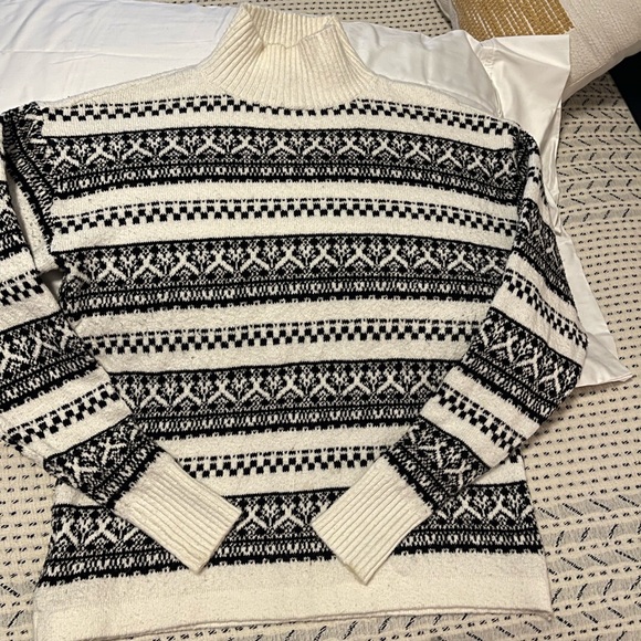 LOFT Black and White Turtleneck Sweater - Picture 3 of 5